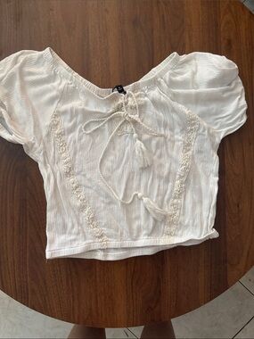 Kendall & Kylie White Tie-Front Crop Top